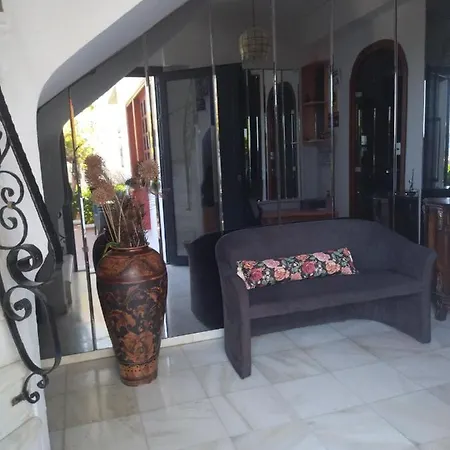 Ostria Kalives * Kalyves